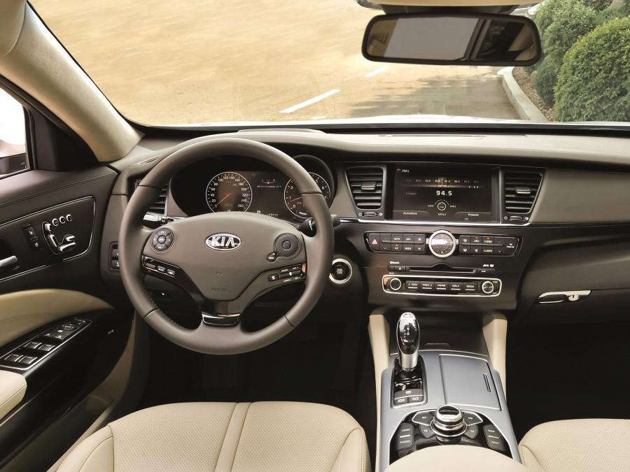  Kia Quoris 2012 года  (фото 62 из 72)